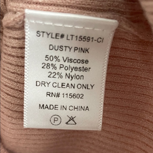 🔵Lush Ribbed Square Neck crop top  Blouse in Soft Pink size s - Picture 6 of 8